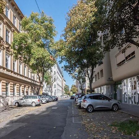Helles, Neues Dg Apartment Mit Blick Zum Donauturm فيينا المظهر الخارجي الصورة