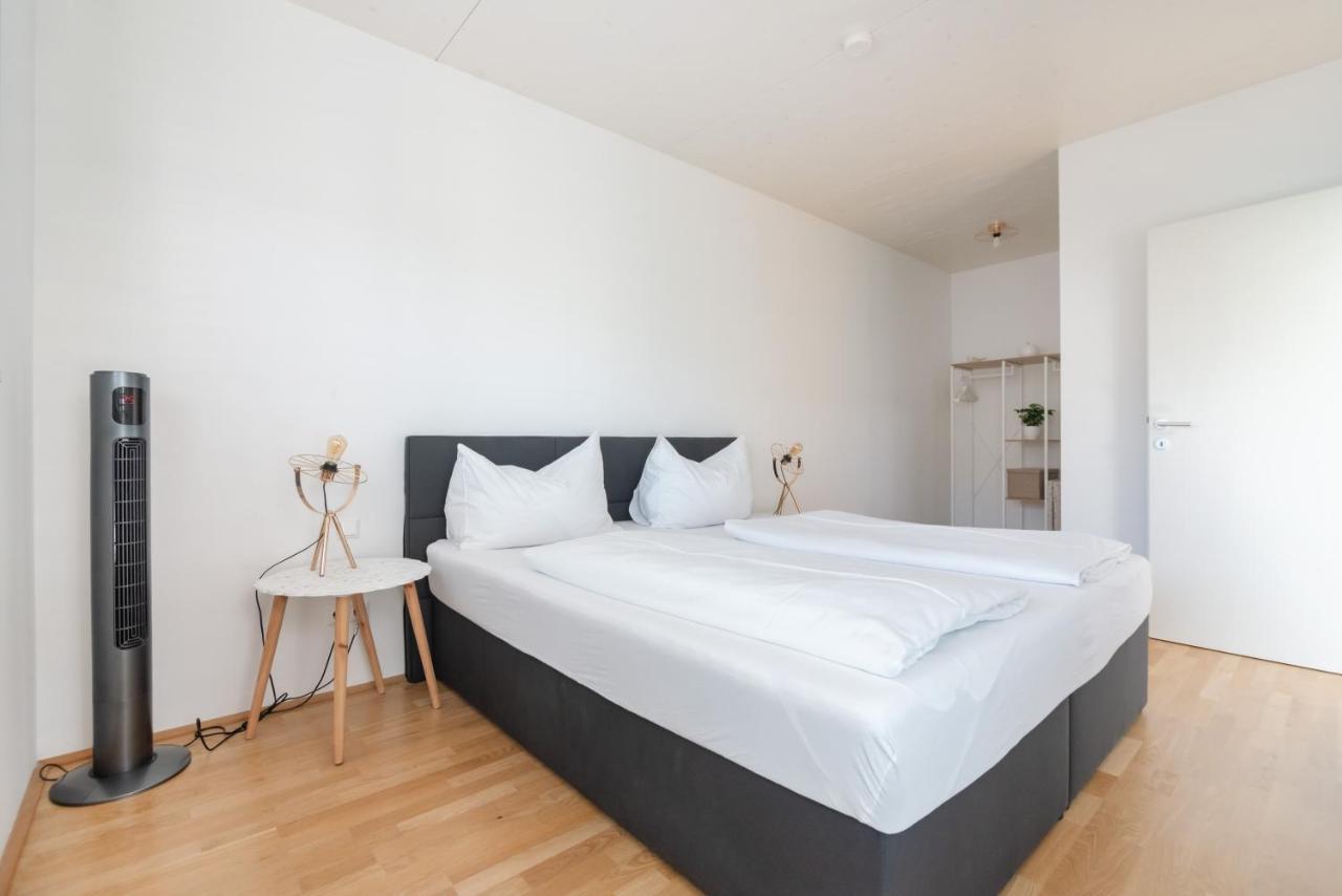 Helles, Neues Dg Apartment Mit Blick Zum Donauturm فيينا المظهر الخارجي الصورة