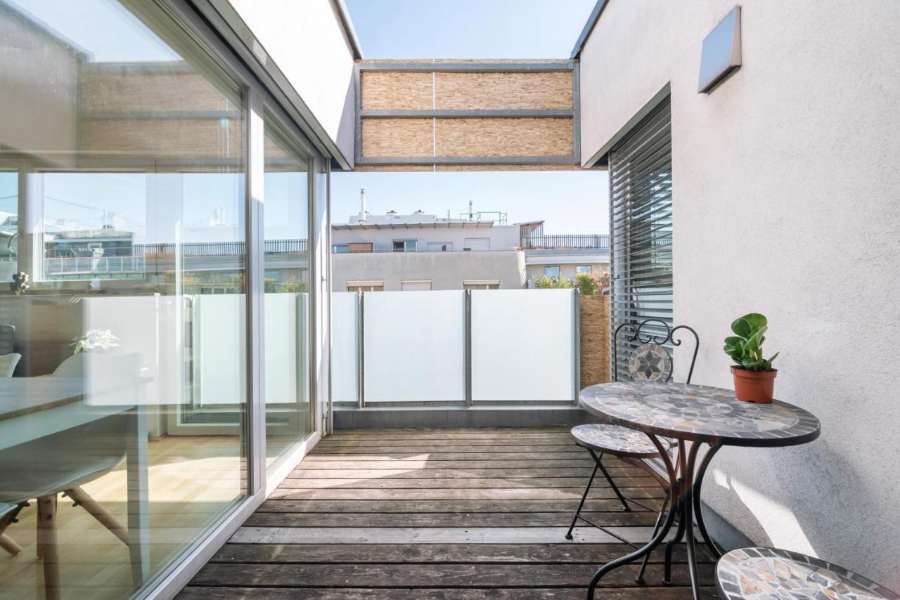 Helles, Neues Dg Apartment Mit Blick Zum Donauturm فيينا المظهر الخارجي الصورة