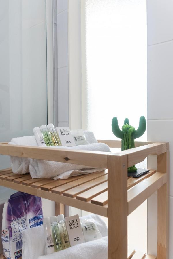 Helles, Neues Dg Apartment Mit Blick Zum Donauturm فيينا المظهر الخارجي الصورة