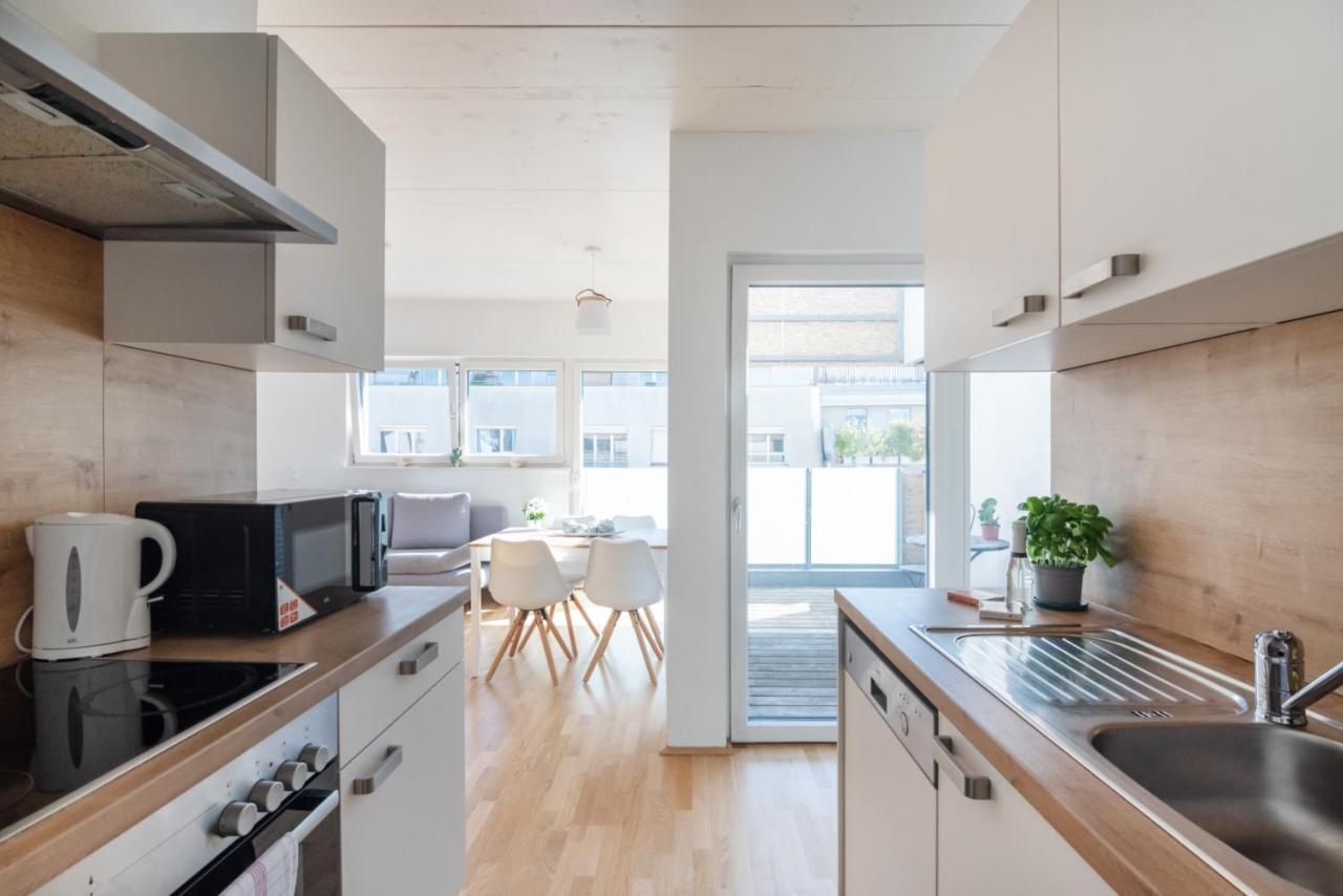 Helles, Neues Dg Apartment Mit Blick Zum Donauturm فيينا المظهر الخارجي الصورة